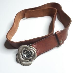 American eagle Outfitters leather flower buckle